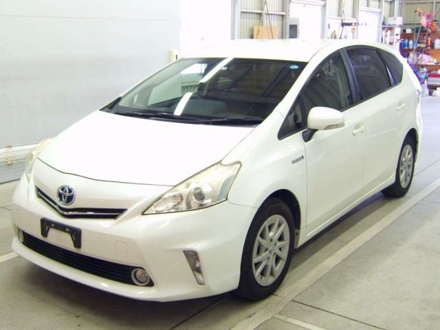 70074 TOYOTA PRIUS ALPHA ZVW41W 2013 г. (TAA Chubu)